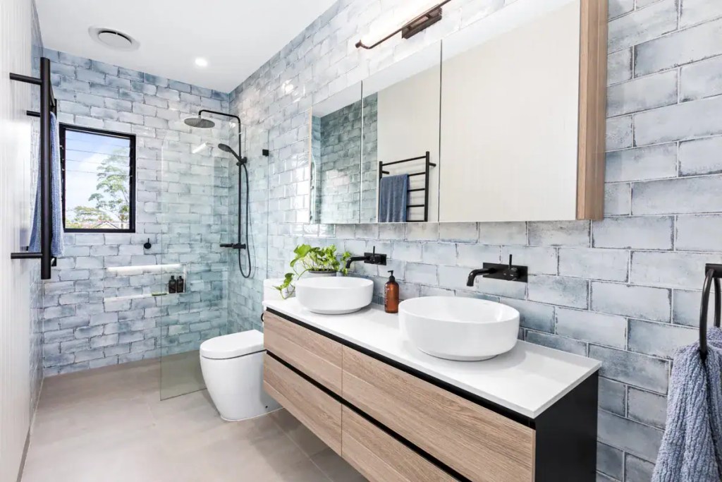 First Class Glass frameless shower screen installation in a Longueville home.